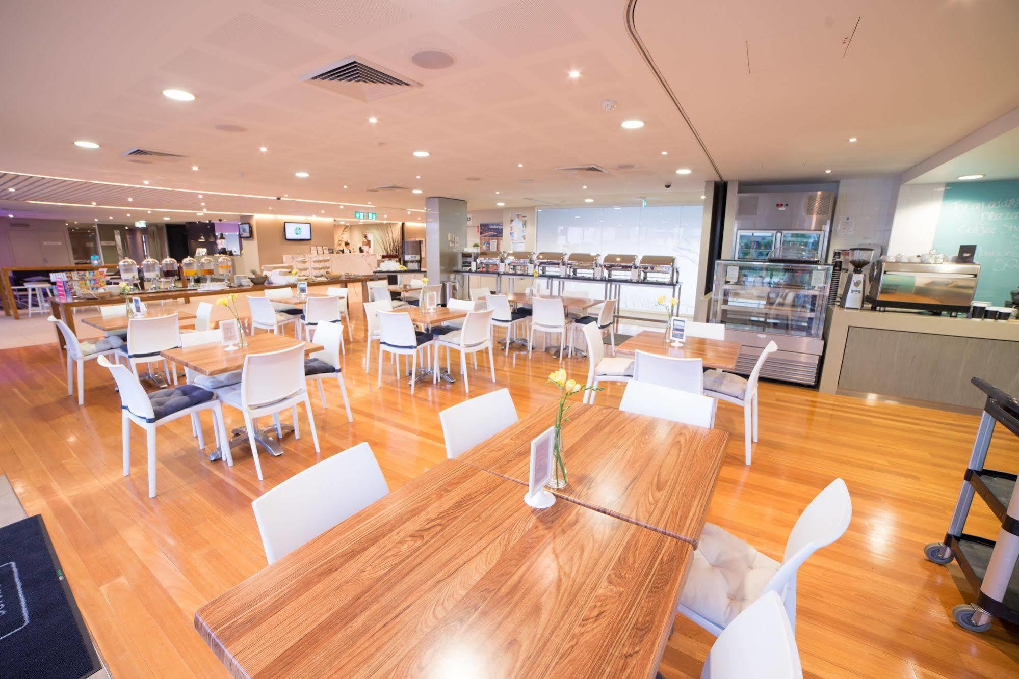 Quality Suites Pioneer Sands Wollongong Eksteriør bilde