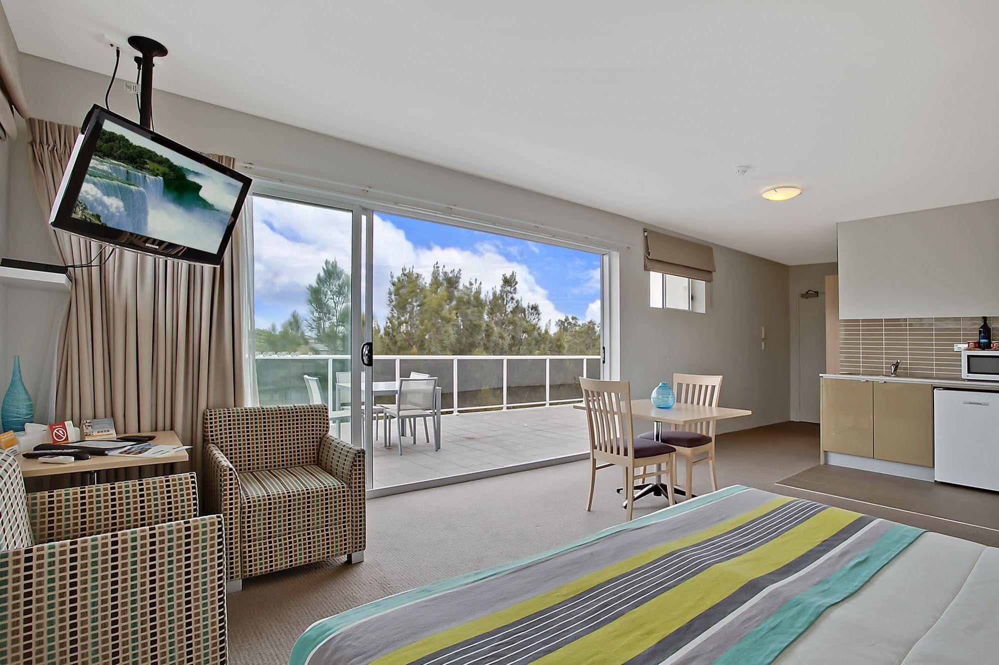 Quality Suites Pioneer Sands Wollongong Eksteriør bilde