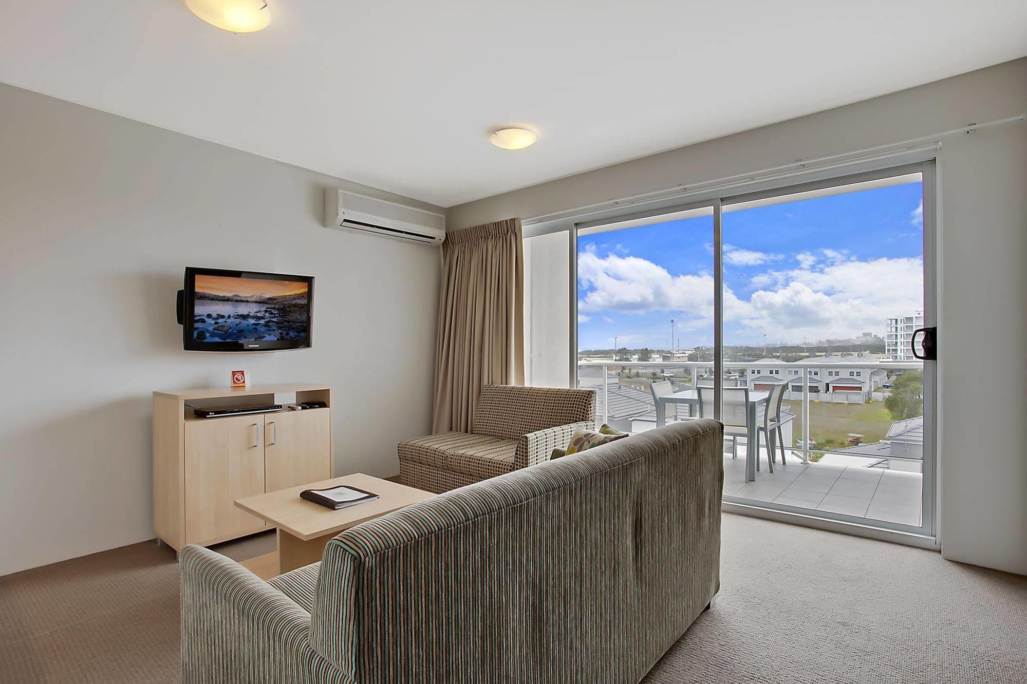 Quality Suites Pioneer Sands Wollongong Eksteriør bilde